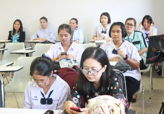 ภาพกิจกรรม การแข่งขันการพูดทางวิทยาศาสตร์ มัธยมศึกษาปีที่ 1-3 ประจำปี 2561