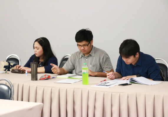 ภาพกิจกรรม คณะวิทยาศาสตร์และเทคโนโลยี จัดอบรมเชิงปฏิบัติการเรื่องการพัฒนาบุคลากรเข้าสู่ตำแหน่งทางวิชาการ และอบรมทักษะภาษาอังกฤษให้กับบุคลากรสายสอนและสายสนับสนุน