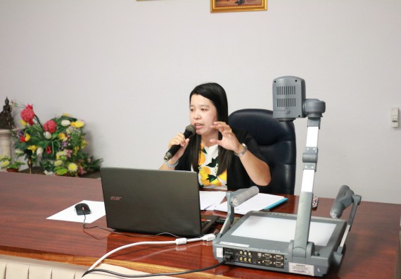 ภาพกิจกรรม คณะวิทยาศาสตร์และเทคโนโลยี จัดอบรมเชิงปฏิบัติการเรื่องการพัฒนาบุคลากรเข้าสู่ตำแหน่งทางวิชาการ และอบรมทักษะภาษาอังกฤษให้กับบุคลากรสายสอนและสายสนับสนุน