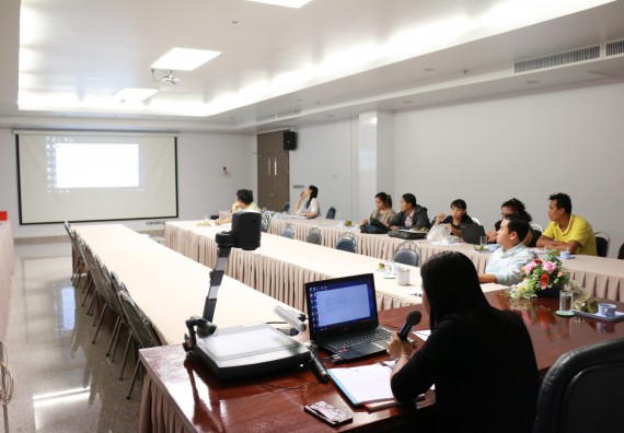 ภาพกิจกรรม คณะวิทยาศาสตร์และเทคโนโลยี จัดอบรมเชิงปฏิบัติการเรื่องการพัฒนาบุคลากรเข้าสู่ตำแหน่งทางวิชาการ และอบรมทักษะภาษาอังกฤษให้กับบุคลากรสายสอนและสายสนับสนุน