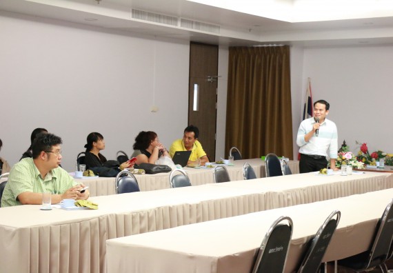 ภาพกิจกรรม คณะวิทยาศาสตร์และเทคโนโลยี จัดอบรมเชิงปฏิบัติการเรื่องการพัฒนาบุคลากรเข้าสู่ตำแหน่งทางวิชาการ และอบรมทักษะภาษาอังกฤษให้กับบุคลากรสายสอนและสายสนับสนุน