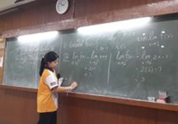 ภาพกิจกรรม โปรแกรมวิชาคณิตศาสตร์ จัดกิจกรรมเตรียมความพร้อมด้านวิชาการให้กับนักศึกษา