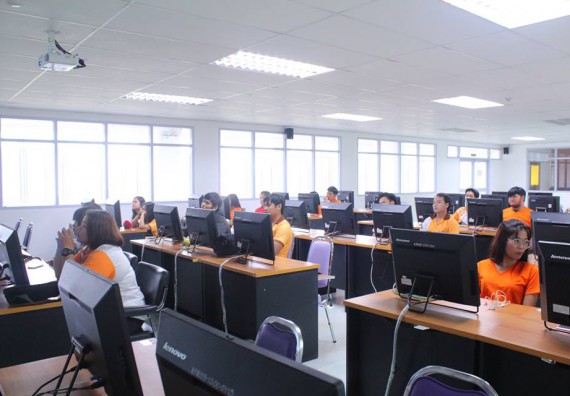 ภาพกิจกรรม โปรแกรมวิชาวิทยาการคอมพิวเตอร์ จัดกิจกรรมอบรมเชิงปฏิบัติการ InfoGraphic