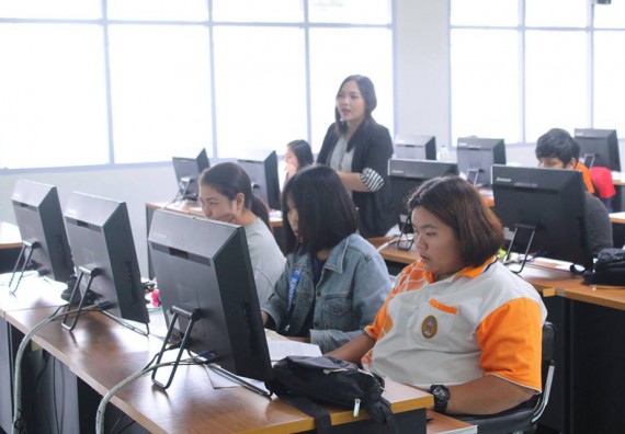 ภาพกิจกรรม โปรแกรมวิชาวิทยาการคอมพิวเตอร์ จัดกิจกรรมอบรมเชิงปฏิบัติการ InfoGraphic