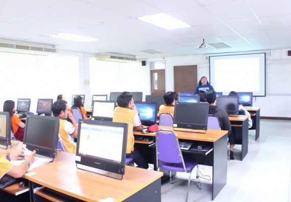 ภาพกิจกรรม โปรแกรมวิชาวิทยาการคอมพิวเตอร์ จัดกิจกรรมอบรมเชิงปฏิบัติการ InfoGraphic