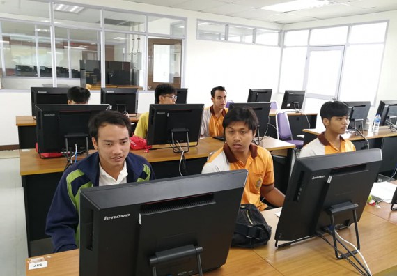 ภาพกิจกรรม โปรแกรมวิชาวิทยาการคอมพิวเตอร์ จัดอบรมเชิงปฏิบัติการ Mobile Application ภายใต้โครงการส่งเสริมคุณลักษณะ