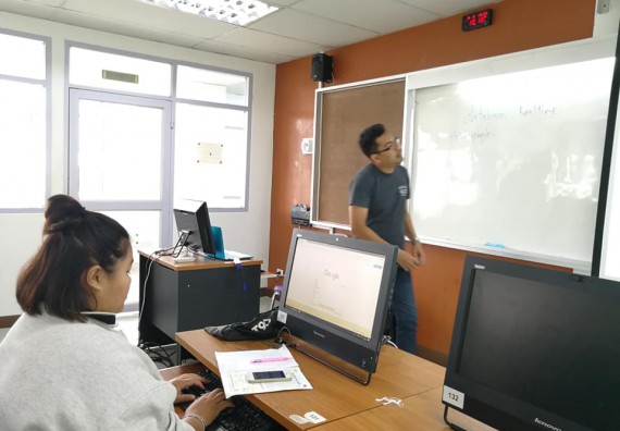 ภาพกิจกรรม โปรแกรมวิชาวิทยาการคอมพิวเตอร์ จัดอบรมเชิงปฏิบัติการ Mobile Application ภายใต้โครงการส่งเสริมคุณลักษณะ