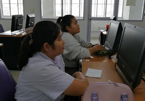 ภาพกิจกรรม โปรแกรมวิชาวิทยาการคอมพิวเตอร์ จัดอบรมเชิงปฏิบัติการ Mobile Application ภายใต้โครงการส่งเสริมคุณลักษณะ