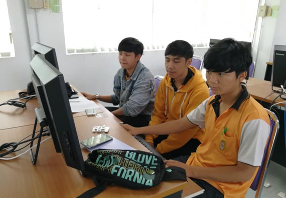 ภาพกิจกรรม โปรแกรมวิชาวิทยาการคอมพิวเตอร์ จัดอบรมเชิงปฏิบัติการ Mobile Application ภายใต้โครงการส่งเสริมคุณลักษณะ