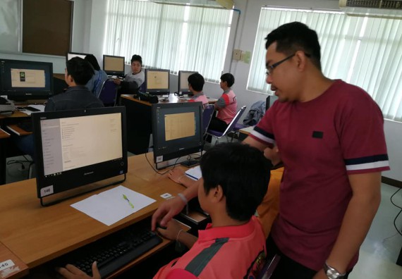 ภาพกิจกรรม โปรแกรมวิชาวิทยาการคอมพิวเตอร์ จัดอบรมเชิงปฏิบัติการ Mobile Application ภายใต้โครงการส่งเสริมคุณลักษณะ