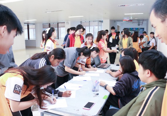 ภาพกิจกรรม สโมสรนักศึกษาคณะวิทยาศาสตร์และเทคโนโลยี จัดกิจกรรมทำบุญคณะวิทยาศาสตร์และเทคโนโลยี ประจำปี 2561