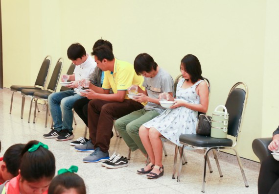 ภาพกิจกรรม สโมสรนักศึกษาคณะวิทยาศาสตร์และเทคโนโลยี จัดกิจกรรมทำบุญคณะวิทยาศาสตร์และเทคโนโลยี ประจำปี 2561