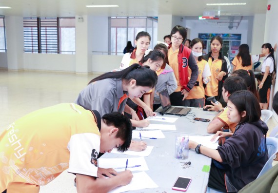 ภาพกิจกรรม สโมสรนักศึกษาคณะวิทยาศาสตร์และเทคโนโลยี จัดกิจกรรมทำบุญคณะวิทยาศาสตร์และเทคโนโลยี ประจำปี 2561