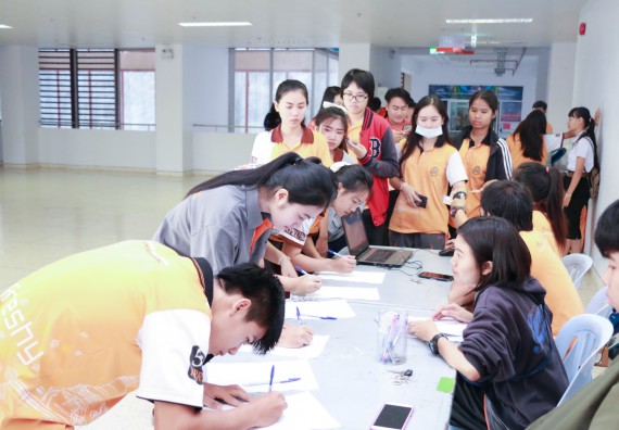 ภาพกิจกรรม สโมสรนักศึกษาคณะวิทยาศาสตร์และเทคโนโลยี จัดกิจกรรมทำบุญคณะวิทยาศาสตร์และเทคโนโลยี ประจำปี 2561