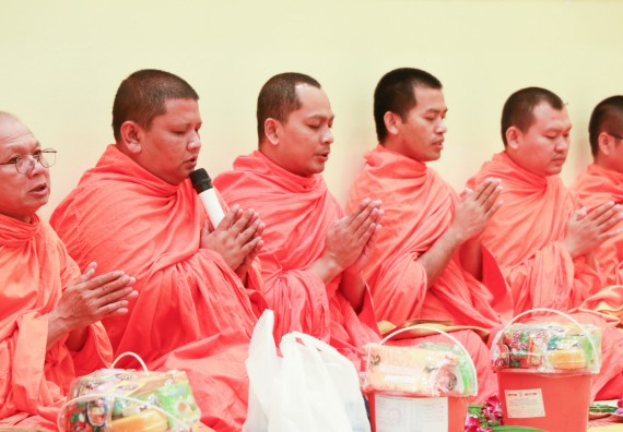 ภาพกิจกรรม สโมสรนักศึกษาคณะวิทยาศาสตร์และเทคโนโลยี จัดกิจกรรมทำบุญคณะวิทยาศาสตร์และเทคโนโลยี ประจำปี 2561