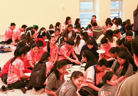 ภาพกิจกรรม สโมสรนักศึกษาคณะวิทยาศาสตร์และเทคโนโลยี จัดกิจกรรมทำบุญคณะวิทยาศาสตร์และเทคโนโลยี ประจำปี 2561