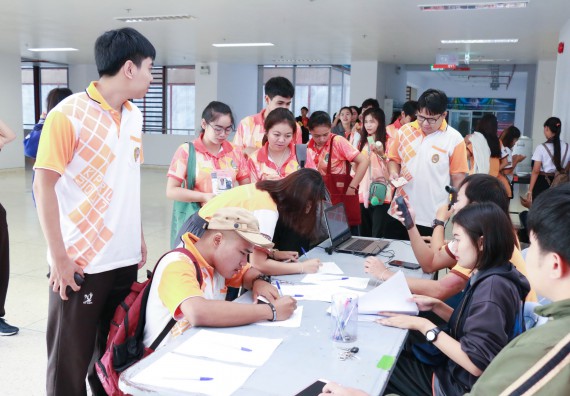 ภาพกิจกรรม สโมสรนักศึกษาคณะวิทยาศาสตร์และเทคโนโลยี จัดกิจกรรมทำบุญคณะวิทยาศาสตร์และเทคโนโลยี ประจำปี 2561