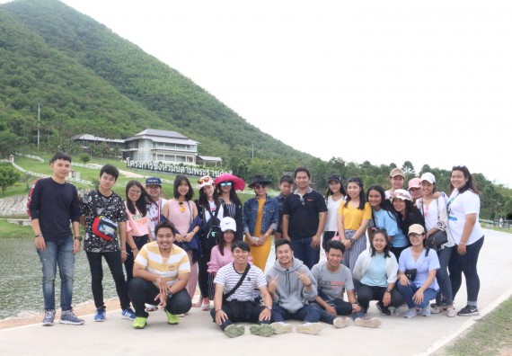 ภาพกิจกรรม โปรแกรมวิชาคณิตศาสตร์ จัดการอบรมเชิงปฏิบัติการด้านการบูรณาการคณิตศาสตร์