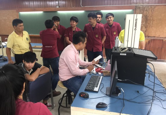 ภาพกิจกรรม โปรแกรมวิชาฟิสิกส์ จัดอบรมเชิงปฏิบัติการ เรื่อง การใช้เครื่องมือเพื่อการวิจัยทางฟิสิกส์