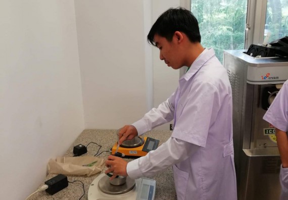 ภาพกิจกรรม โปรแกรมวิชาวิทยาศาสตร์และเทคโนโลยีการอาหาร จัดกิจกรรมเตรียมความพร้อมก่อนเข้ารับการศึกษา