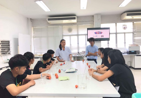 ภาพกิจกรรม โปรแกรมวิชาวิทยาศาสตร์และเทคโนโลยีการอาหาร จัดกิจกรรมเตรียมความพร้อมก่อนเข้ารับการศึกษา