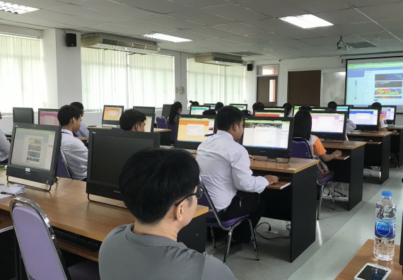 ภาพกิจกรรม นักศึกษาคณะวิทยาศาสตร์และเทคโนโลยี เข้าร่วมโครงการอบรมพัฒนาทักษะด้าน ICT Thailand 4.0 และกิจกรรมอบรมเชิงปฏิบัติการด้าน ICT Thailand 4.0 หลักสูตรฝึกอบรม Google Forms และ Google Sheets