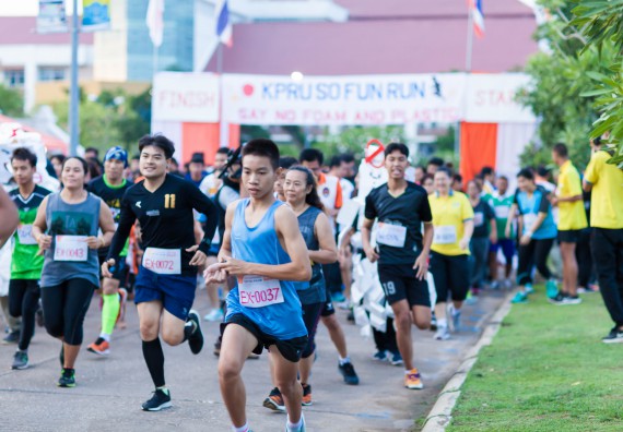 ภาพกิจกรรม คณะวิทยาศาสตร์และเทคโนโลยี เข้าร่วมกิจกรรม KPRU So Fun Run Say No Foam งานเดินวิ่งเพื่อสุขภาพ รักสุขภาพ เลิกใช้โฟม