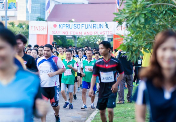 ภาพกิจกรรม คณะวิทยาศาสตร์และเทคโนโลยี เข้าร่วมกิจกรรม KPRU So Fun Run Say No Foam งานเดินวิ่งเพื่อสุขภาพ รักสุขภาพ เลิกใช้โฟม