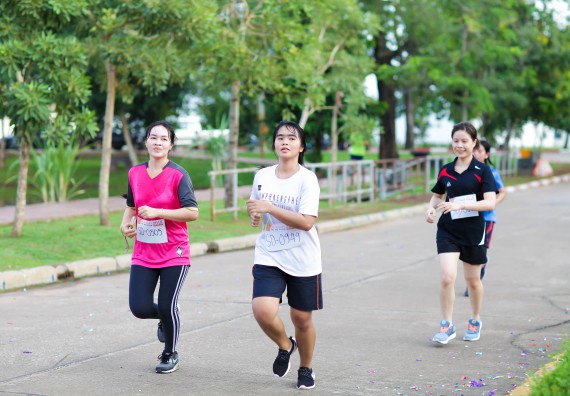 ภาพกิจกรรม คณะวิทยาศาสตร์และเทคโนโลยี เข้าร่วมกิจกรรม KPRU So Fun Run Say No Foam งานเดินวิ่งเพื่อสุขภาพ รักสุขภาพ เลิกใช้โฟม