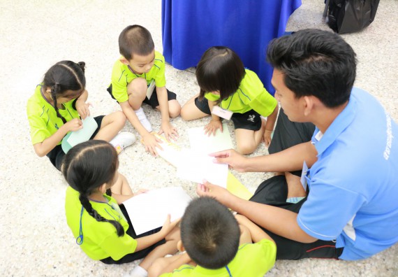 ภาพกิจกรรม คณะวิทยาศาสตร์และเทคโนโลยี จัดค่ายวิทยาศาสตร์โรงเรียนสาธิตฯ อนุบาล