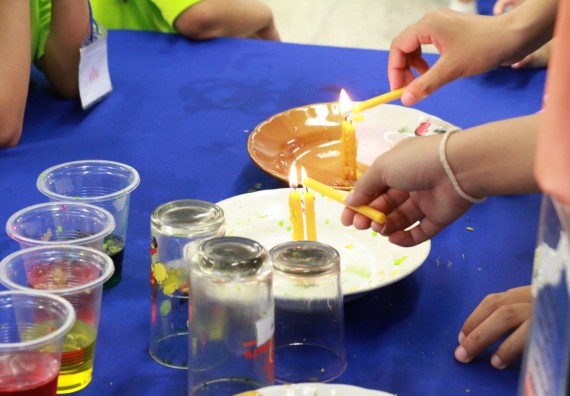 ภาพกิจกรรม คณะวิทยาศาสตร์และเทคโนโลยี จัดค่ายวิทยาศาสตร์โรงเรียนสาธิตฯ อนุบาล