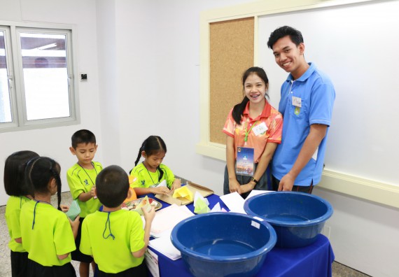 ภาพกิจกรรม คณะวิทยาศาสตร์และเทคโนโลยี จัดค่ายวิทยาศาสตร์โรงเรียนสาธิตฯ อนุบาล
