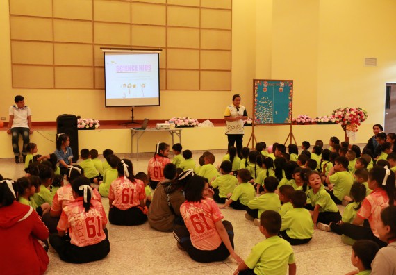 ภาพกิจกรรม คณะวิทยาศาสตร์และเทคโนโลยี จัดค่ายวิทยาศาสตร์โรงเรียนสาธิตฯ อนุบาล