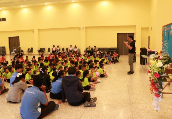 ภาพกิจกรรม คณะวิทยาศาสตร์และเทคโนโลยี จัดค่ายวิทยาศาสตร์โรงเรียนสาธิตฯ อนุบาล