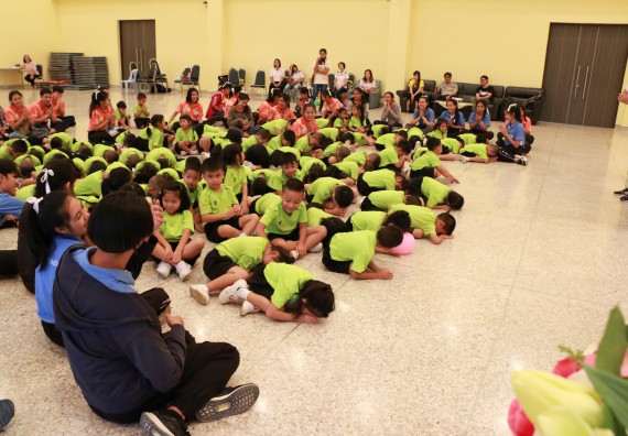 ภาพกิจกรรม คณะวิทยาศาสตร์และเทคโนโลยี จัดค่ายวิทยาศาสตร์โรงเรียนสาธิตฯ อนุบาล