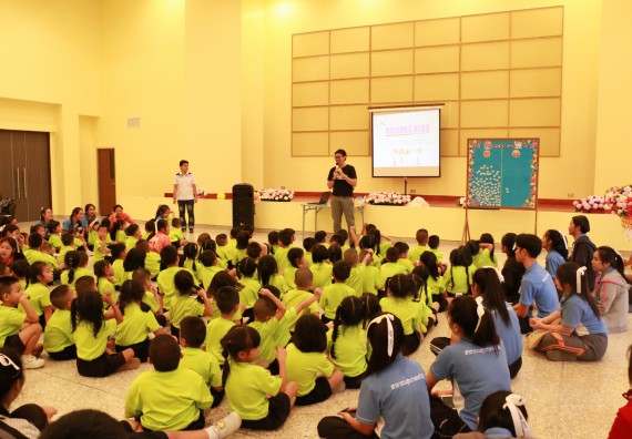 ภาพกิจกรรม คณะวิทยาศาสตร์และเทคโนโลยี จัดค่ายวิทยาศาสตร์โรงเรียนสาธิตฯ อนุบาล