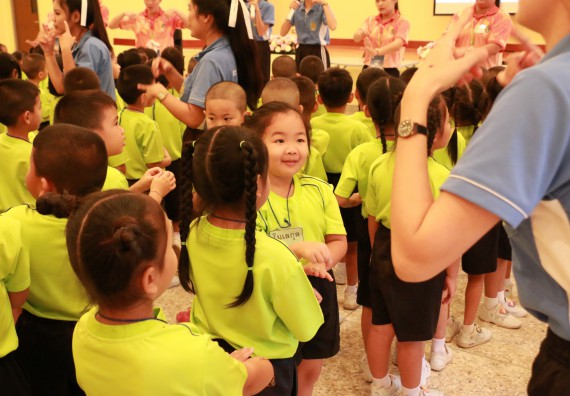 ภาพกิจกรรม คณะวิทยาศาสตร์และเทคโนโลยี จัดค่ายวิทยาศาสตร์โรงเรียนสาธิตฯ อนุบาล