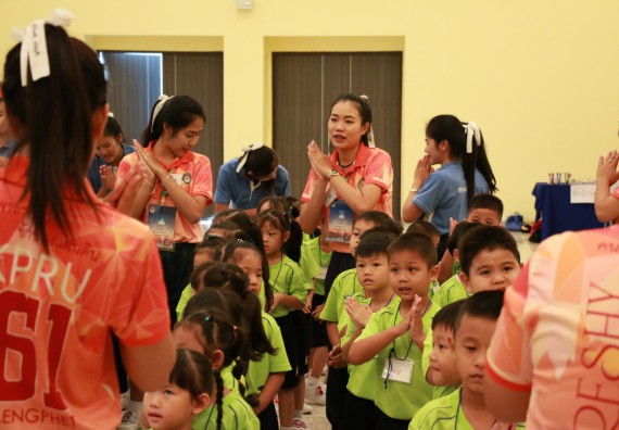ภาพกิจกรรม คณะวิทยาศาสตร์และเทคโนโลยี จัดค่ายวิทยาศาสตร์โรงเรียนสาธิตฯ อนุบาล