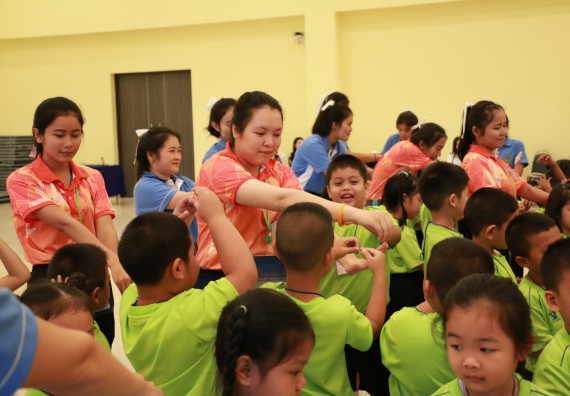 ภาพกิจกรรม คณะวิทยาศาสตร์และเทคโนโลยี จัดค่ายวิทยาศาสตร์โรงเรียนสาธิตฯ อนุบาล