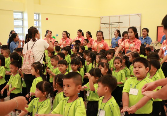 ภาพกิจกรรม คณะวิทยาศาสตร์และเทคโนโลยี จัดค่ายวิทยาศาสตร์โรงเรียนสาธิตฯ อนุบาล