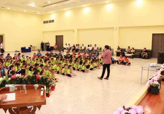 ภาพกิจกรรม คณะวิทยาศาสตร์และเทคโนโลยี จัดค่ายวิทยาศาสตร์โรงเรียนสาธิตฯ อนุบาล