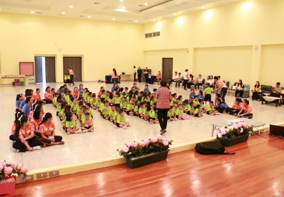 ภาพกิจกรรม คณะวิทยาศาสตร์และเทคโนโลยี จัดค่ายวิทยาศาสตร์โรงเรียนสาธิตฯ อนุบาล