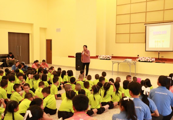 ภาพกิจกรรม คณะวิทยาศาสตร์และเทคโนโลยี จัดค่ายวิทยาศาสตร์โรงเรียนสาธิตฯ อนุบาล