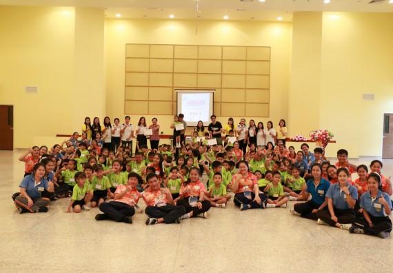 ภาพกิจกรรม คณะวิทยาศาสตร์และเทคโนโลยี จัดค่ายวิทยาศาสตร์โรงเรียนสาธิตฯ อนุบาล