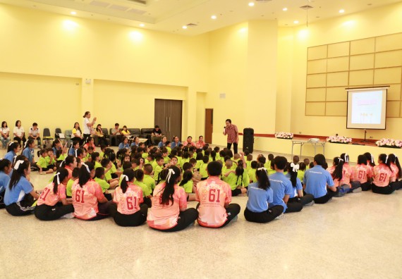 ภาพกิจกรรม คณะวิทยาศาสตร์และเทคโนโลยี จัดค่ายวิทยาศาสตร์โรงเรียนสาธิตฯ อนุบาล