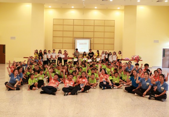 ภาพกิจกรรม คณะวิทยาศาสตร์และเทคโนโลยี จัดค่ายวิทยาศาสตร์โรงเรียนสาธิตฯ อนุบาล