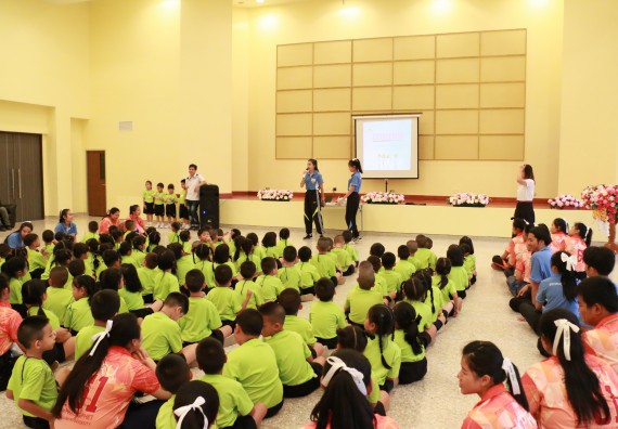 ภาพกิจกรรม คณะวิทยาศาสตร์และเทคโนโลยี จัดค่ายวิทยาศาสตร์โรงเรียนสาธิตฯ อนุบาล