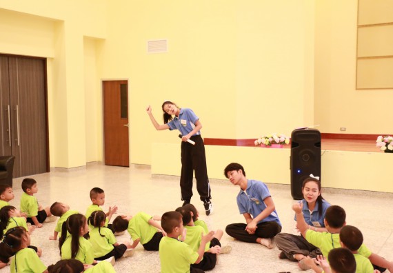 ภาพกิจกรรม คณะวิทยาศาสตร์และเทคโนโลยี จัดค่ายวิทยาศาสตร์โรงเรียนสาธิตฯ อนุบาล