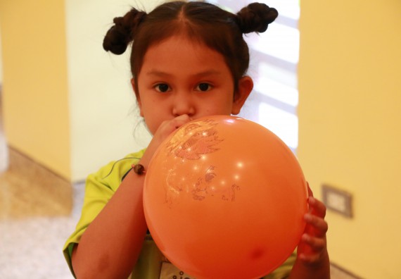 ภาพกิจกรรม คณะวิทยาศาสตร์และเทคโนโลยี จัดค่ายวิทยาศาสตร์โรงเรียนสาธิตฯ อนุบาล