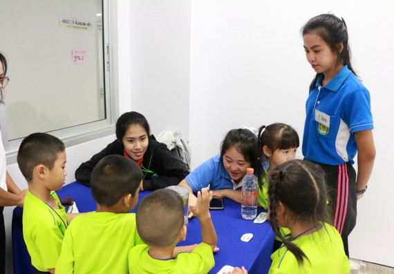ภาพกิจกรรม คณะวิทยาศาสตร์และเทคโนโลยี จัดค่ายวิทยาศาสตร์โรงเรียนสาธิตฯ อนุบาล